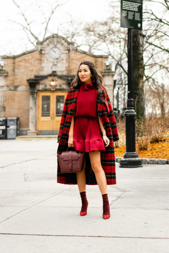 Holidays Again, Shades of Red for Winter Holidays Again, Shades of Red for Winter